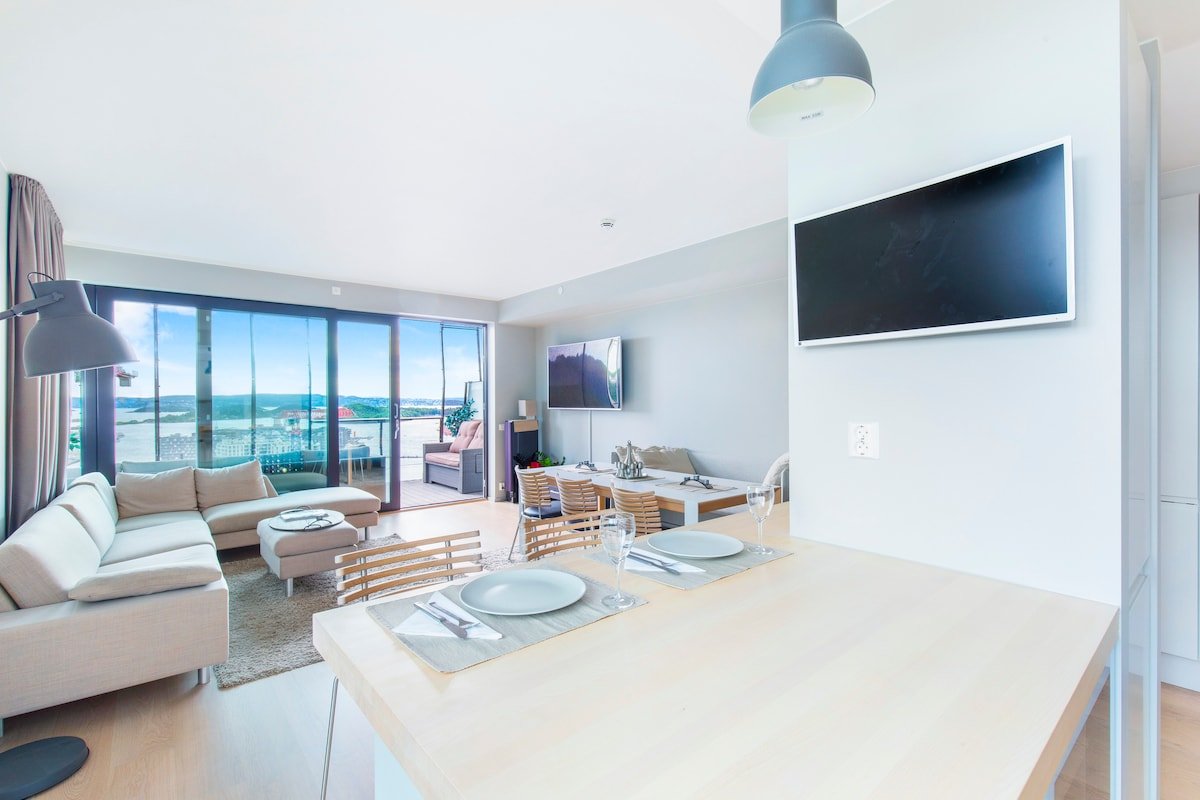 Central Designer Penthouse 19th floor-Amazing view gallery image 2