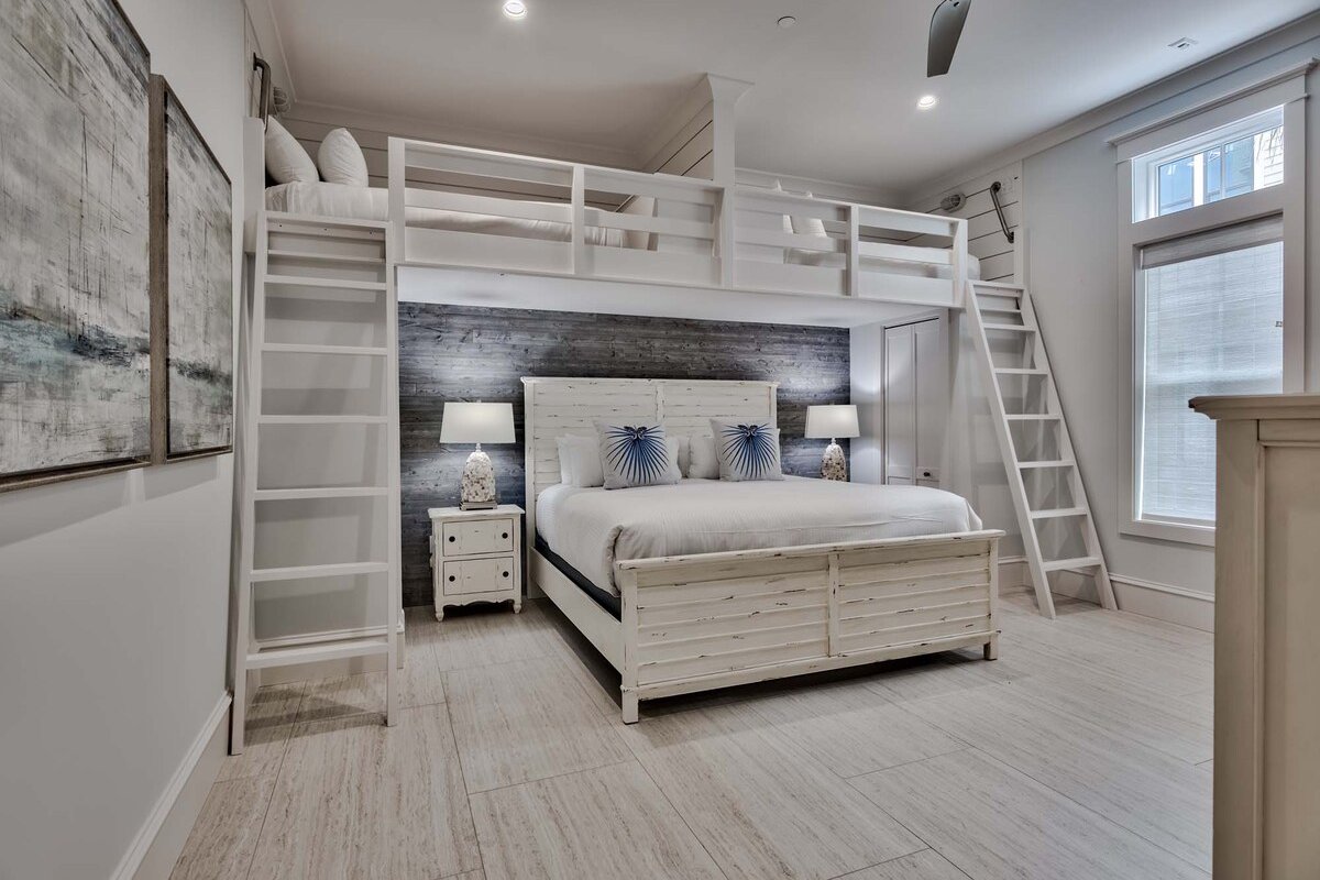 Casa Blanco|Easy Beach Access|Large Private Pool gallery image 5