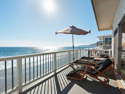 New Superior Malibu Road Oceanfront Townhouse