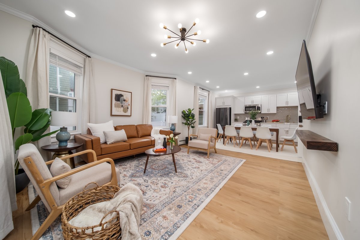 Spacious duplex near T Downtown