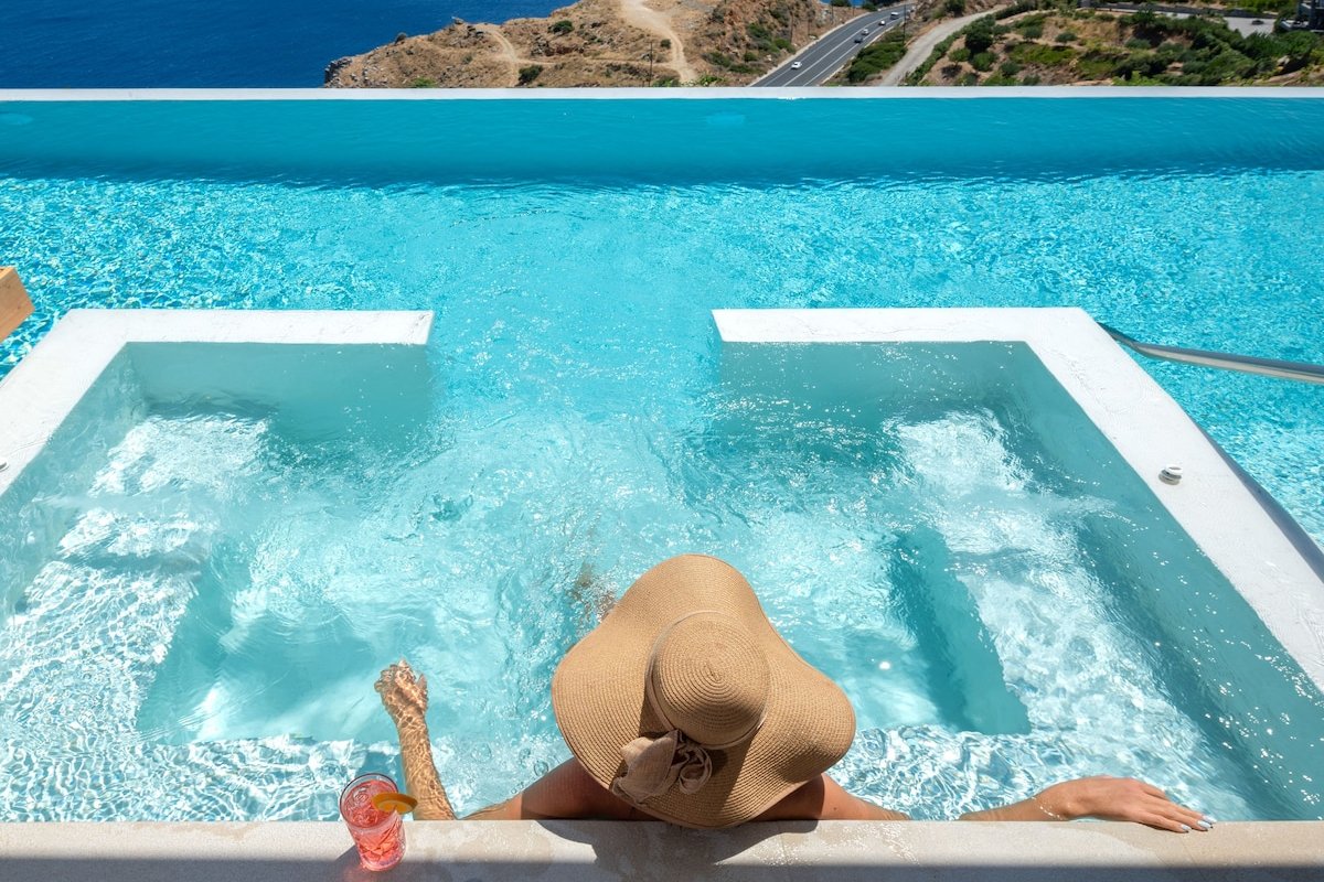 Villa Lucrezia, Sea views & private infinity pool! gallery image 4