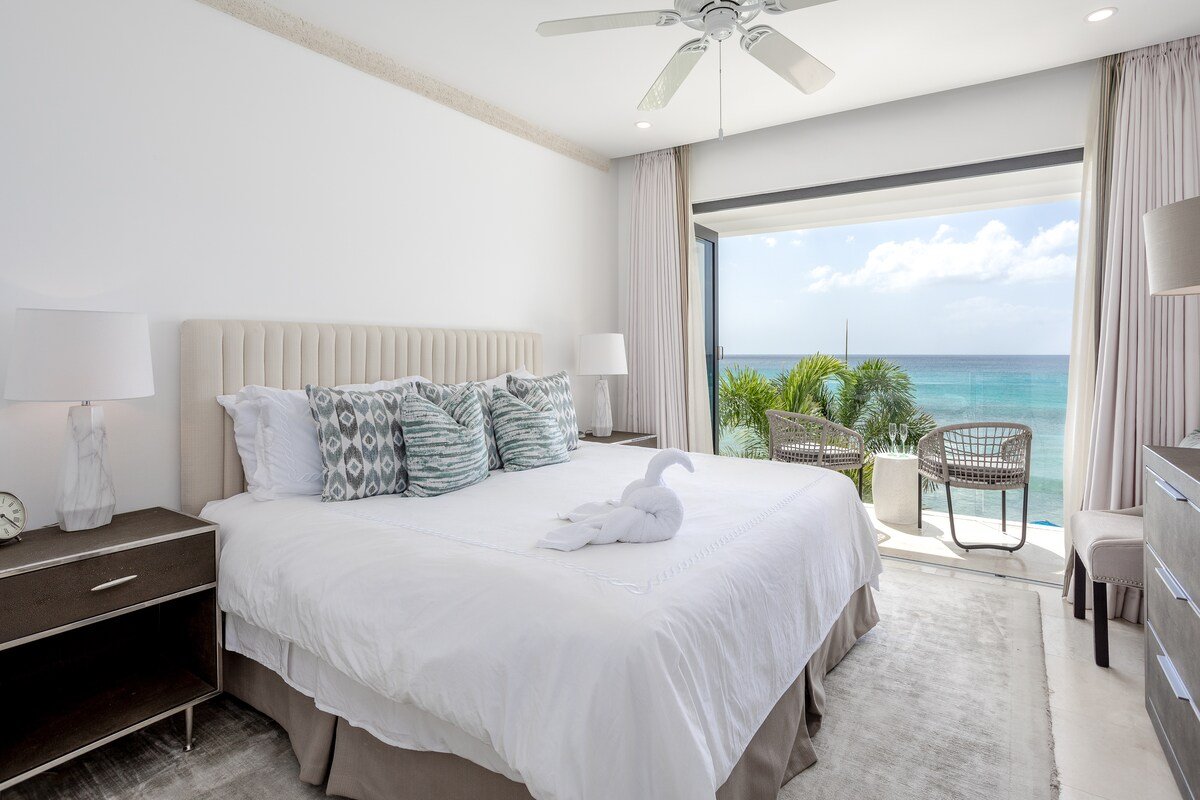 Dolphin Beach House gallery image 3