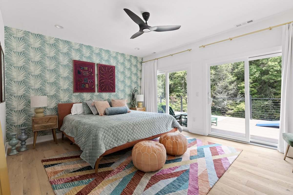 lA Rare Holiday Opening at Driftwood Rapids Villa! gallery image 4