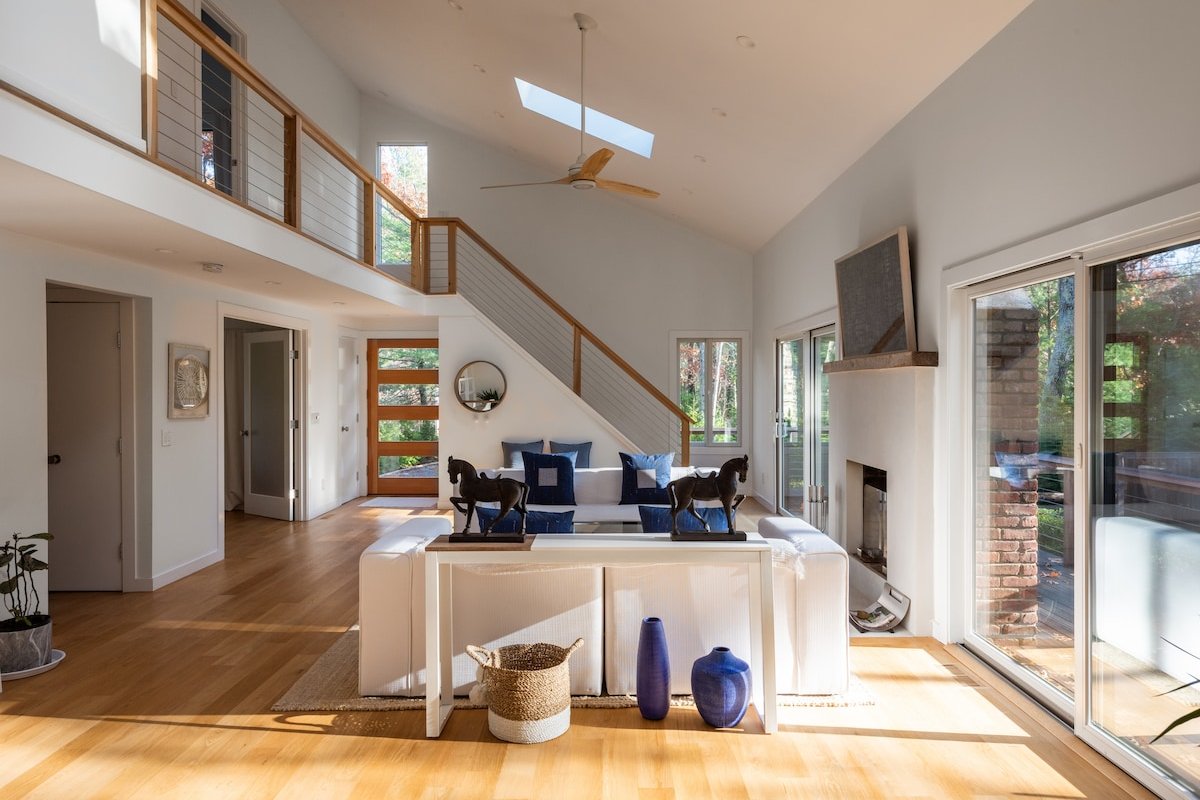 Chic Modern Oasis gallery image 5