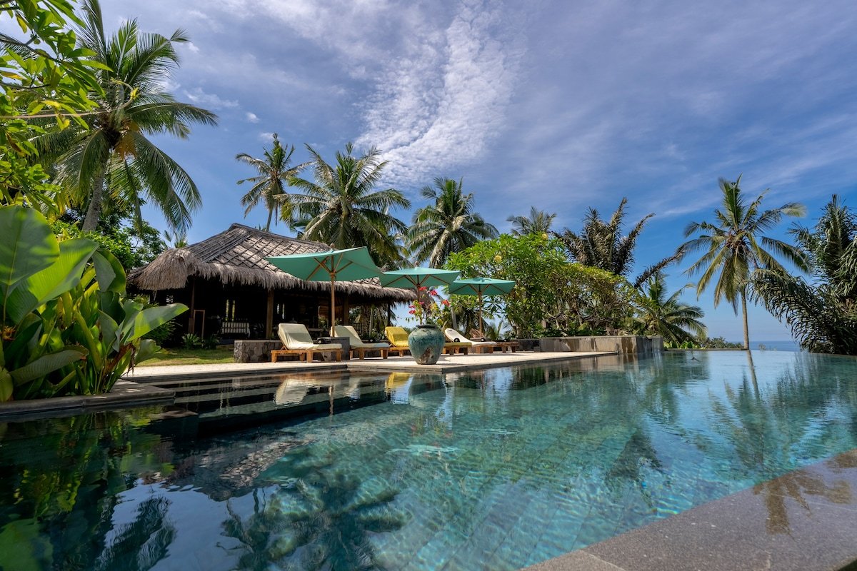 Hideaway 5BR Oasis by Yeh Leh Beach for Tennis Fan