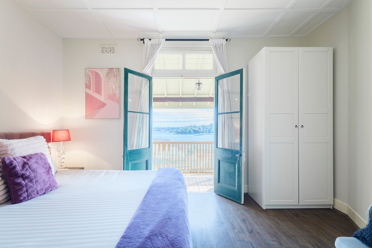 Water front – KING Bed 5 Room Rooftop Terrace #35 gallery image 2