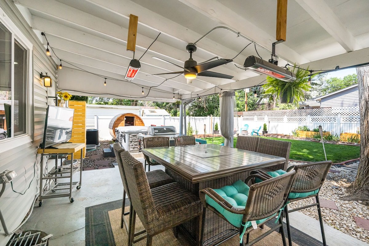 Luxury 3b/3b Hot tub, Sauna, Home Gym, Fenced yard gallery image 4