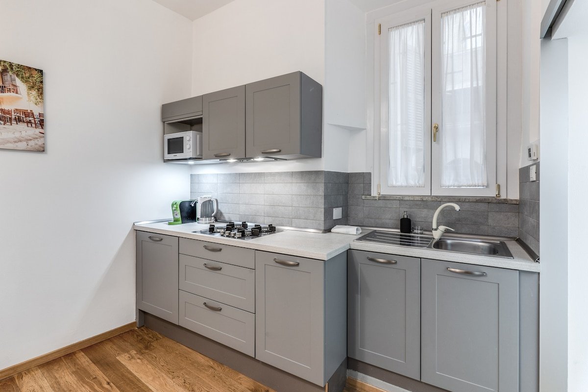 Cozy Apt Scanderbeg 100m from Trevi Fountain gallery image 5