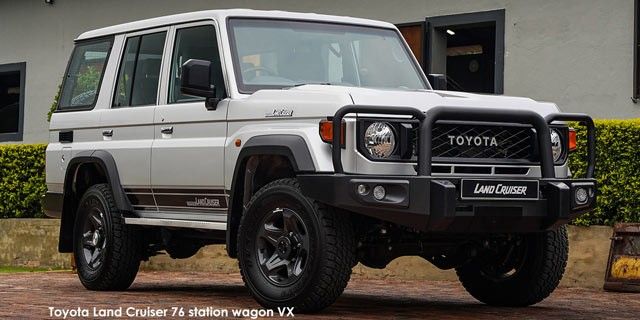 TOYOTA LANDCRUISER 76 2.8 GD-6 VX S/W A/T - 12 