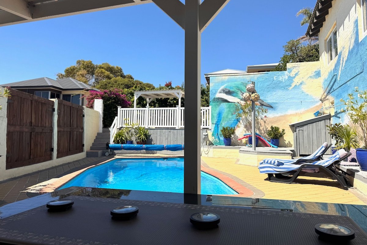 Quinns beach Mansion apartment 2 gallery image 3