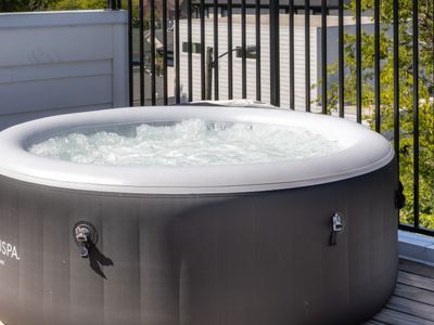 Nashville Jungle •Unique, Bold• 7 min to Broadway