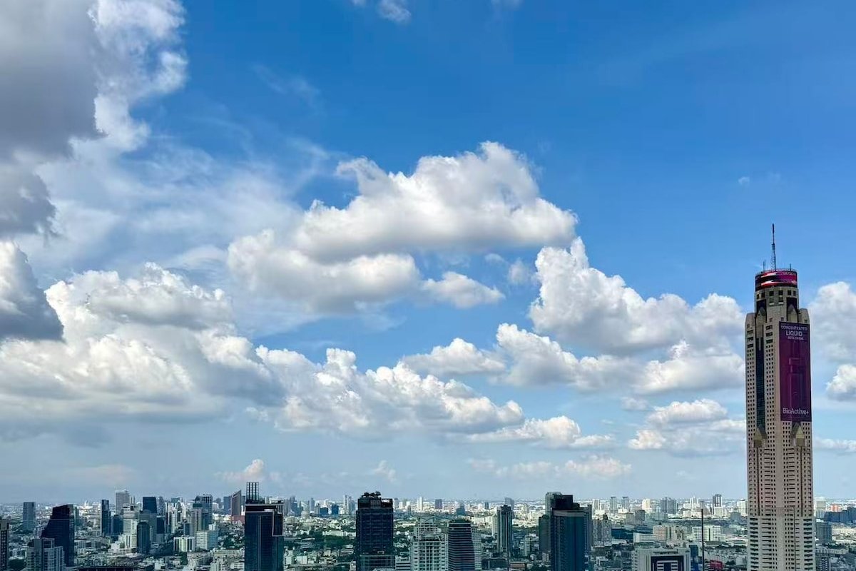 extraordinary pratunam infinity pool @central wrld gallery image 3