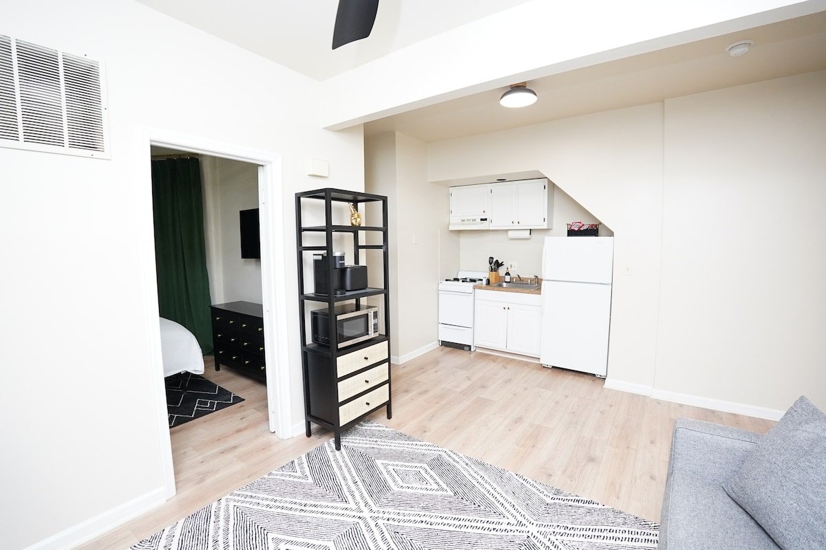 4 Bedroom Home-10 Mins to U.S. Capitol Building gallery image 5