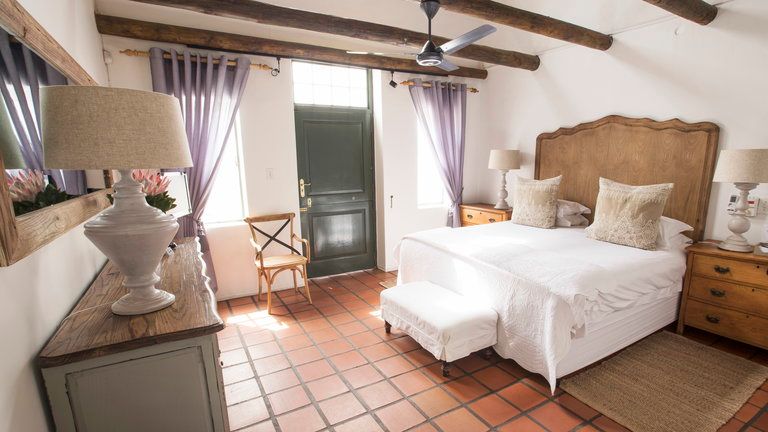 Klein Waterval Riverside Lodge King-size Rooms