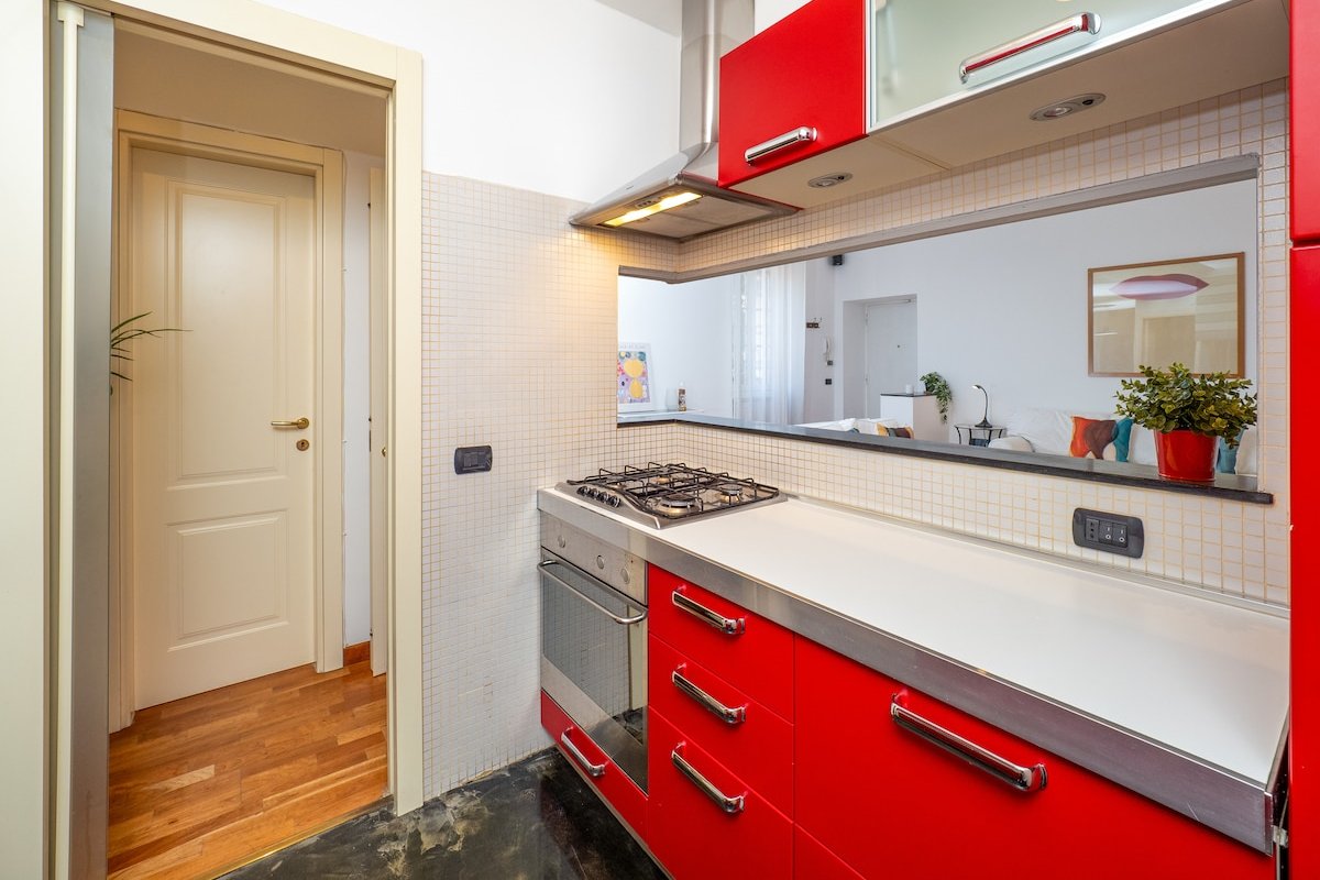 Keys Of Italy – XXV Aprile 9 / Dazzling 2 Room Apt gallery image 5