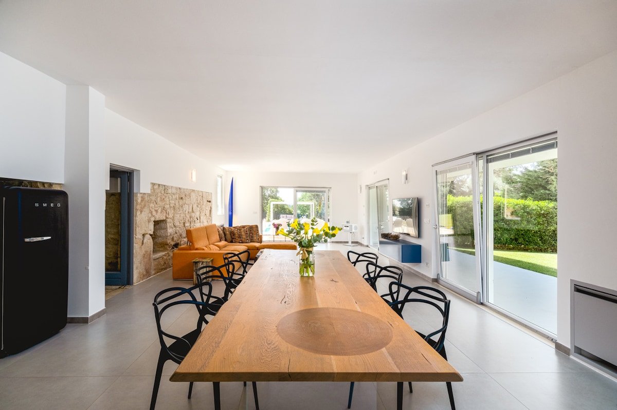 Design Trulli Sampaolo with private heated pool gallery image 5