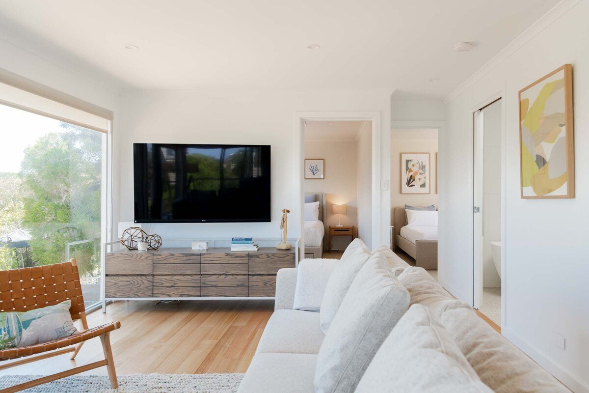 Salty Beach Getaway gallery image 4