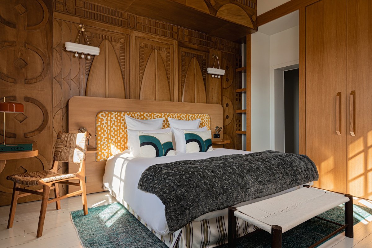 Les Bords du Lac gallery image 5