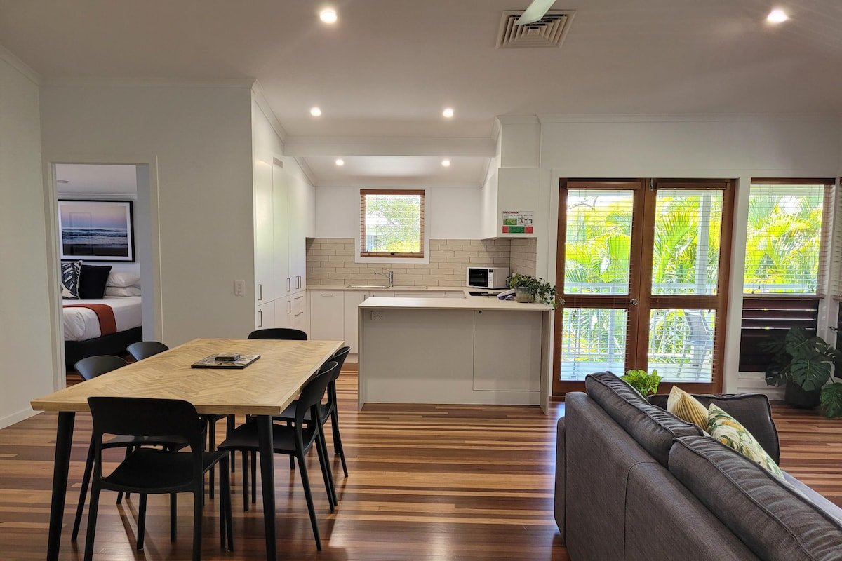 Top Floor Hideaway Apartment – 3 bedroom gallery image 2