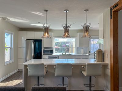 Spacious West LA Home 3BR/3Bath Parking, Backyard