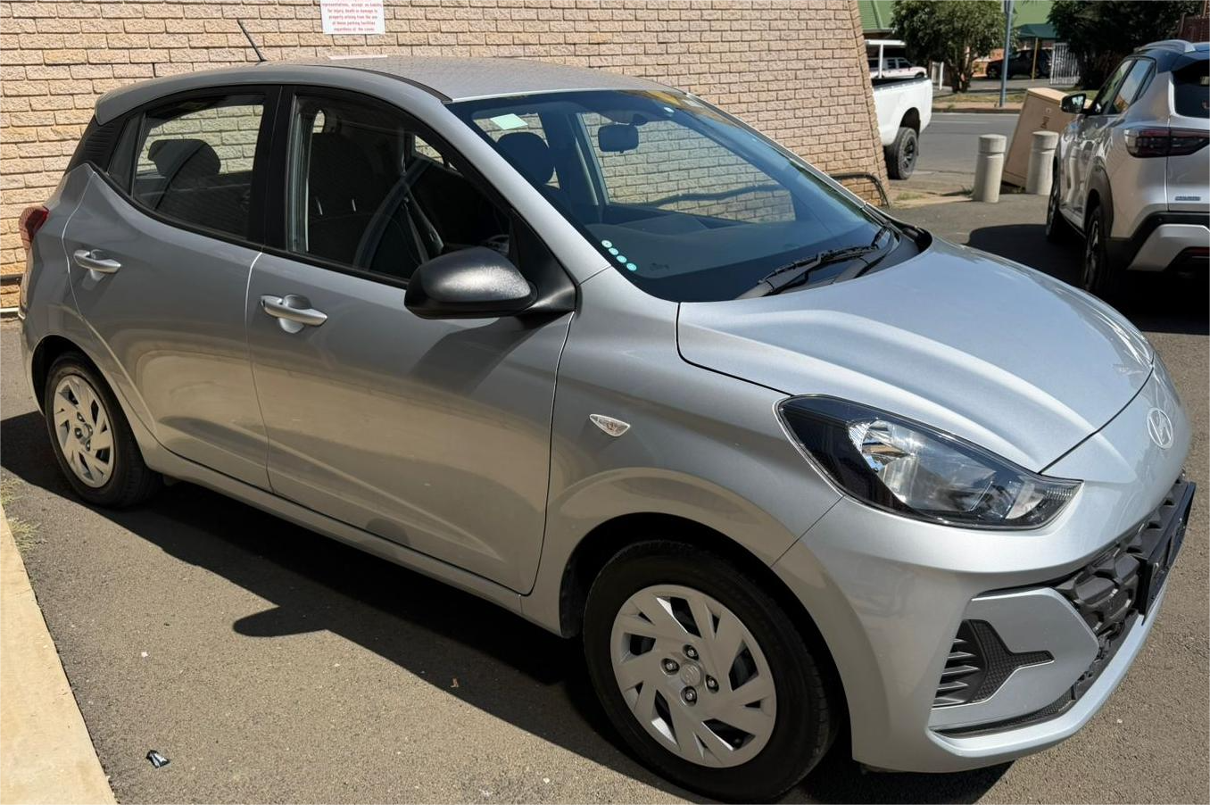 HYUNDAI GRAND i10 1.0 MOTION for Sale in South Africa