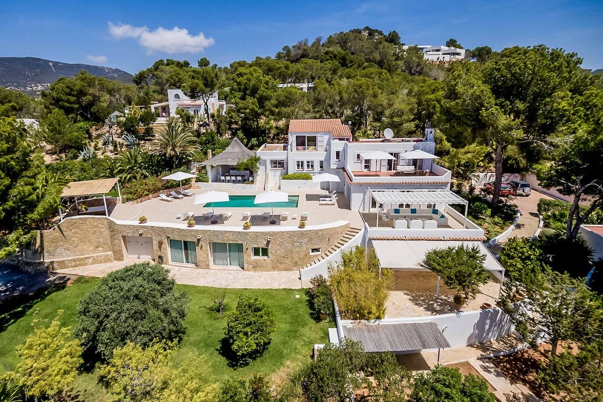 Cala Jondal- Sea view- pool- gym