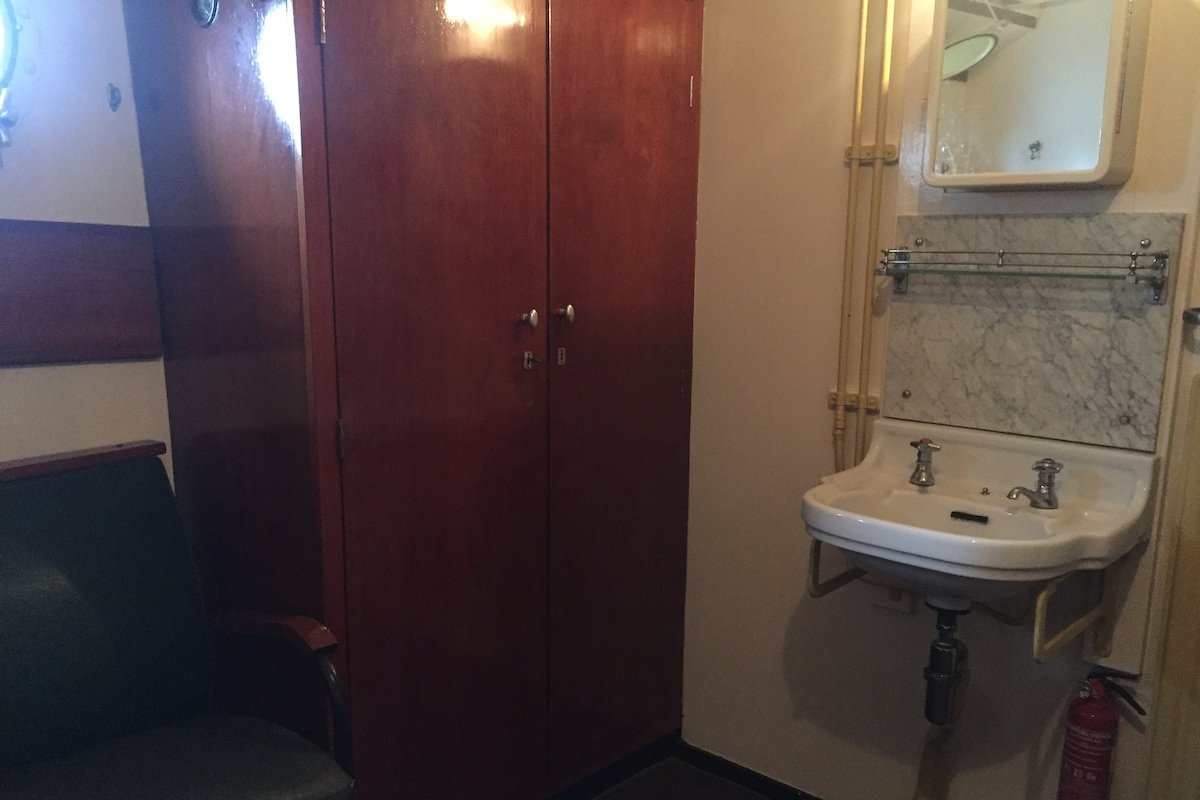 Uniek Pension Schip in Rotterdam, Kop van Zuid gallery image 5