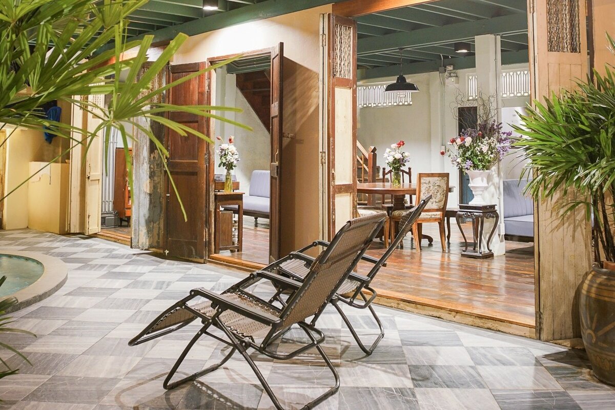 Private House 1930s/Jacuzzi pool/5minMRT/Local gallery image 5