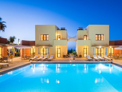 4 Villas,Sleeps 24, Beach, Pool