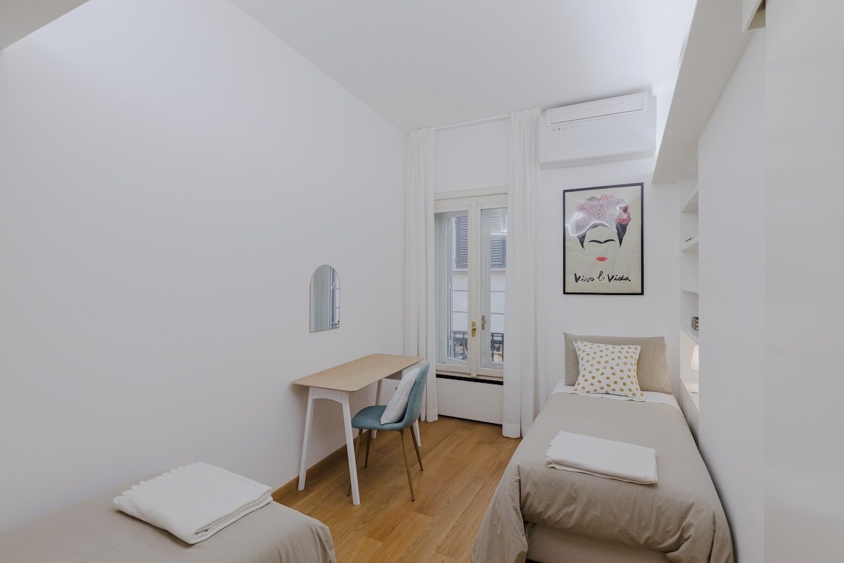 Luxury apartment in Trevi Fountain gallery image 5