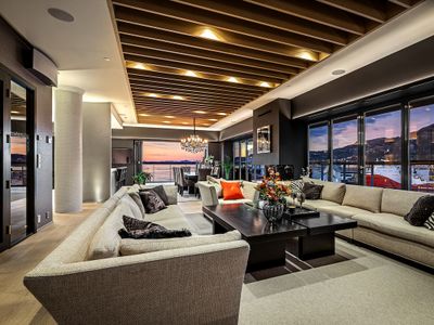 Exclusive Penthouse with Bryggen Views