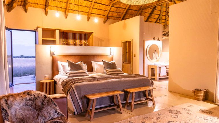 Avenir Safari Group Luxury Waterhole View Chalets