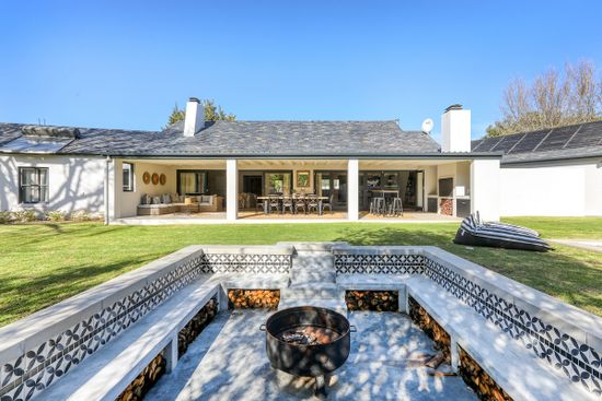 Villa Warbler Photo 14