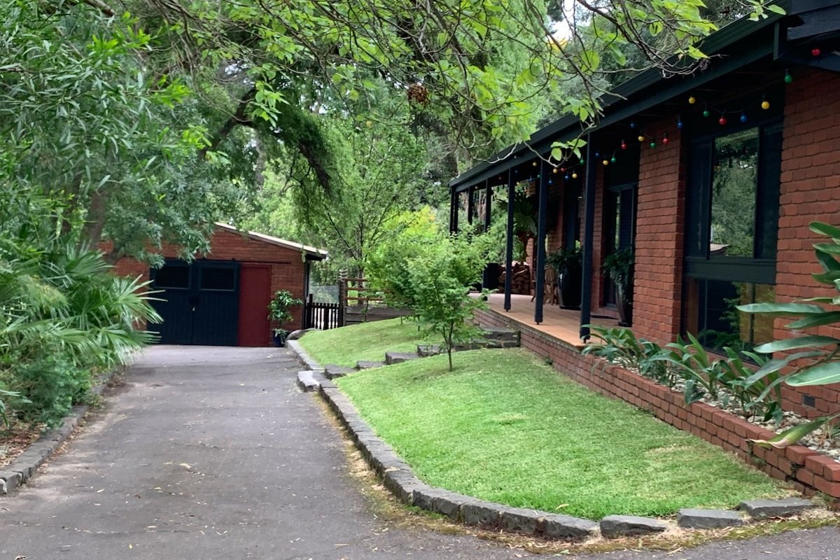 Healesville Mountainview Boutique Country Lodge gallery image 2