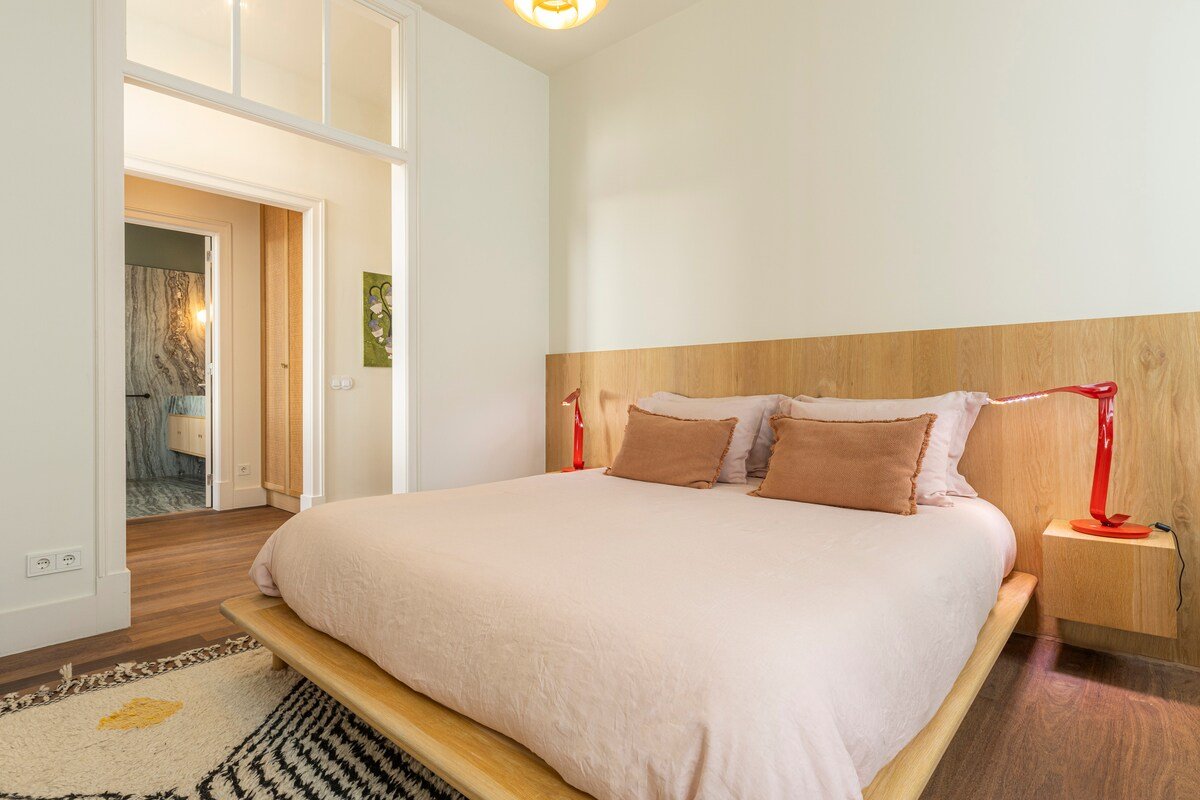 Santos Design Townhouse gallery image 5