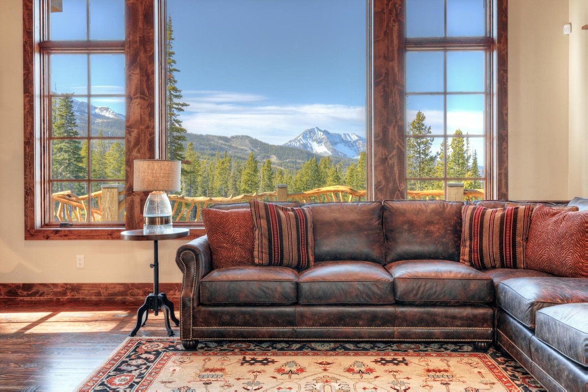 Hoos View- Grand Views! Ski Access! Hot Tub! gallery image 5