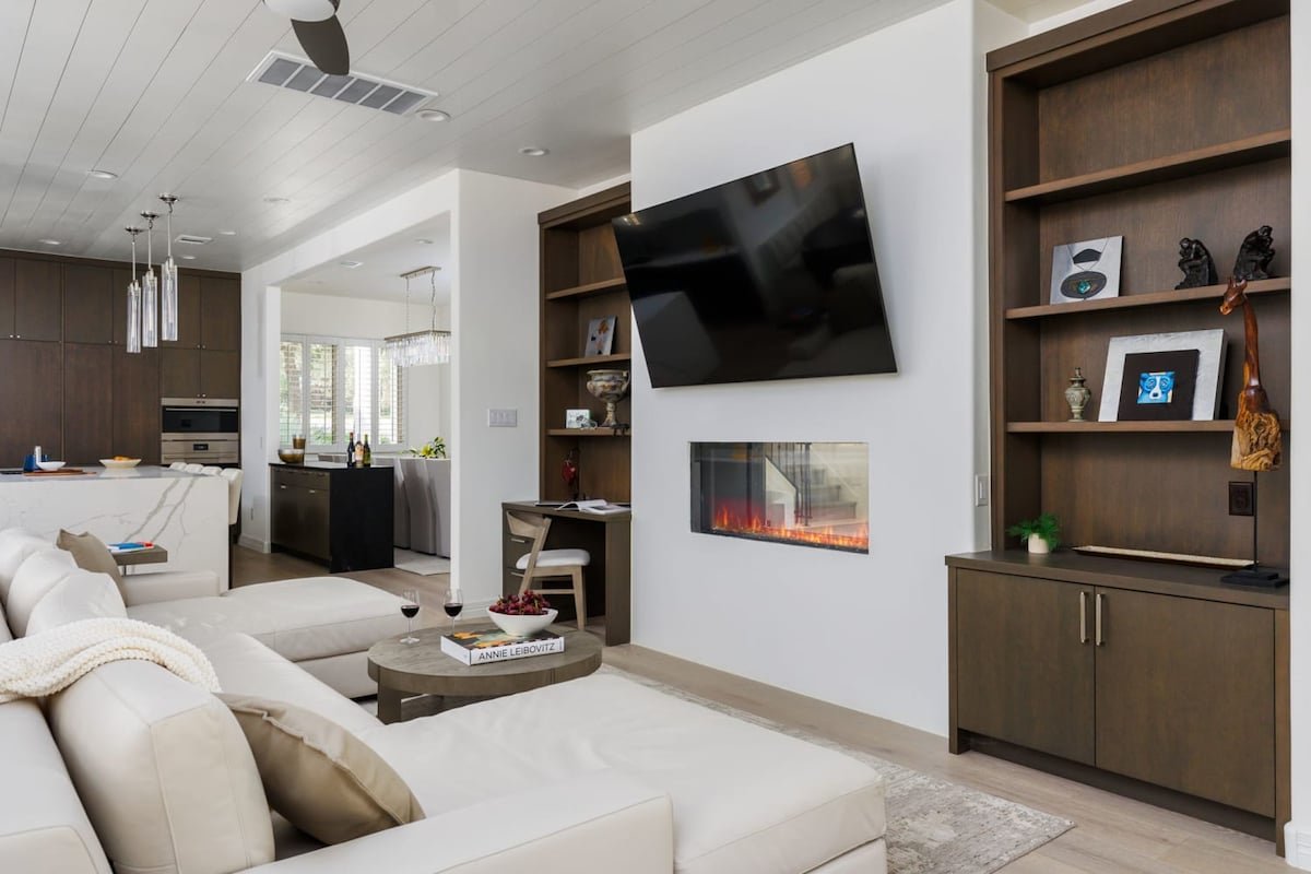 The Victoria, Pool, Outside Kitchen-Sleeps 12 gallery image 4