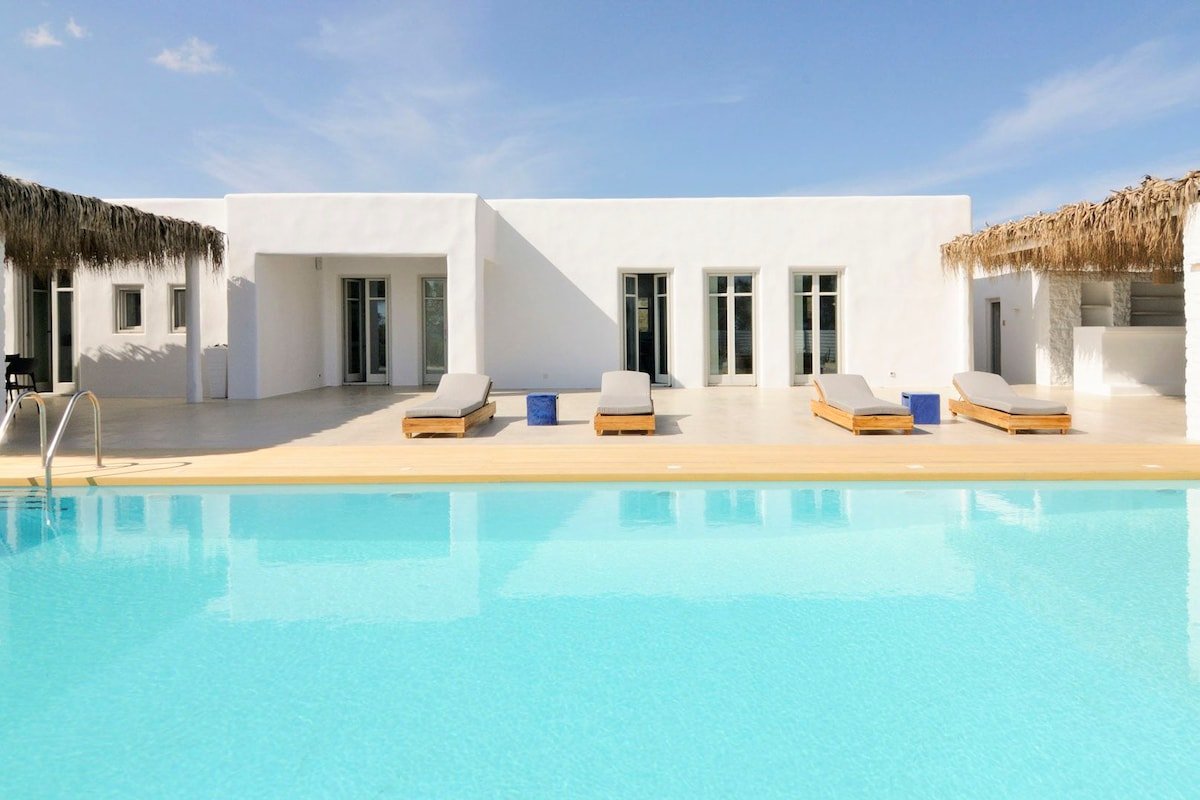 “Golden Beach House” by Aqualiving Villas gallery image 4