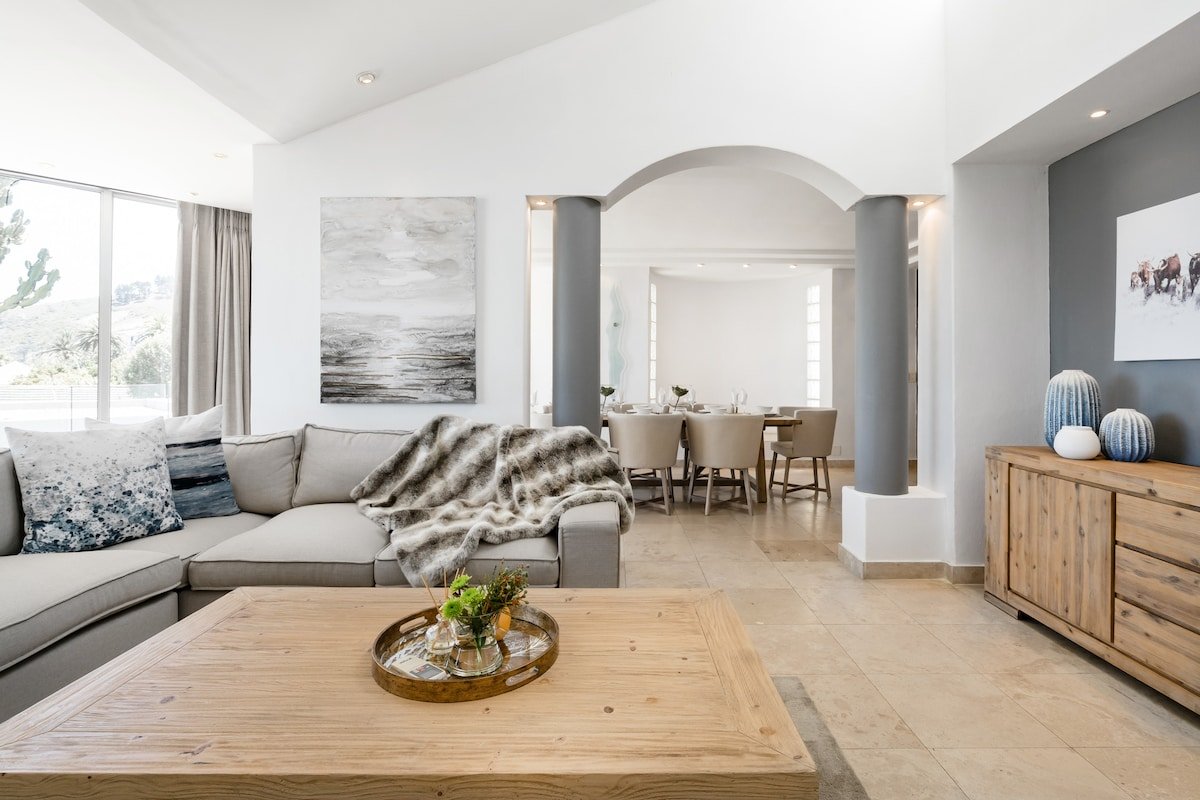 Hillside Minimalist Architecture Villa with Pool gallery image 2