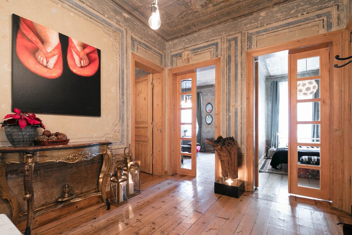 19th Century Luxury Loft w/Patio near Galata Tower gallery image 4