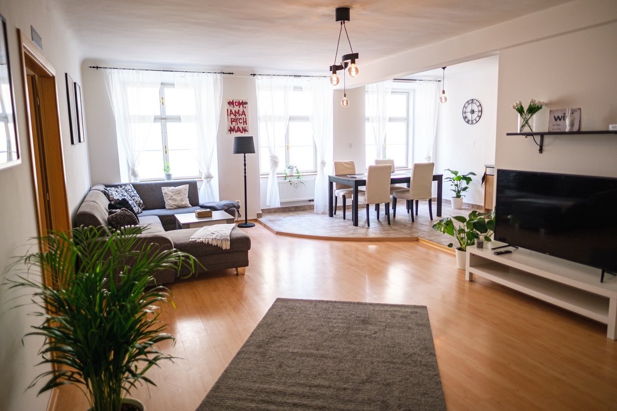 Spacious 8-Person Apartment in the Heart of Prague