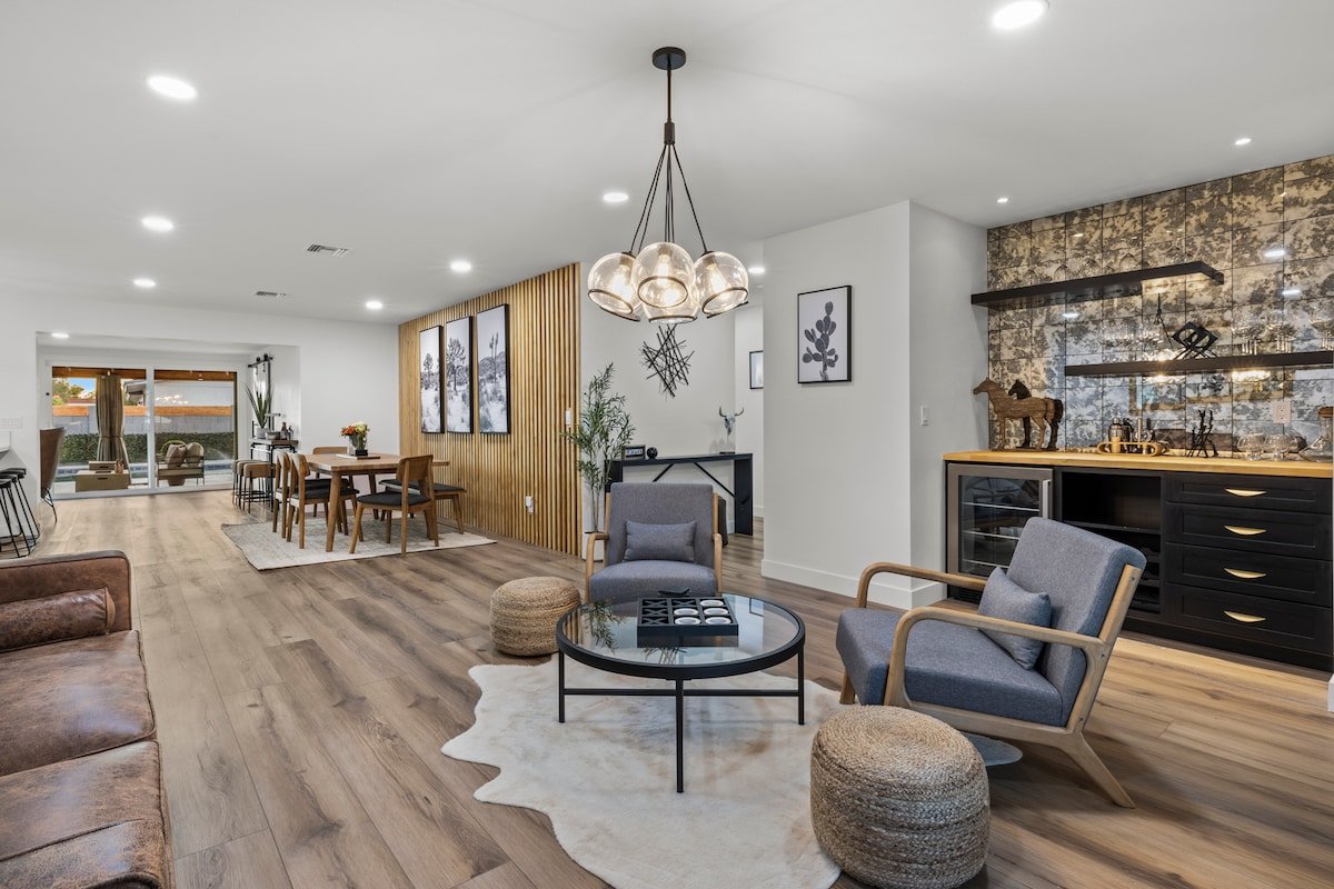 Desert Dreaming: Luxe Retreat w/ Pool & Hot Tub! gallery image 4