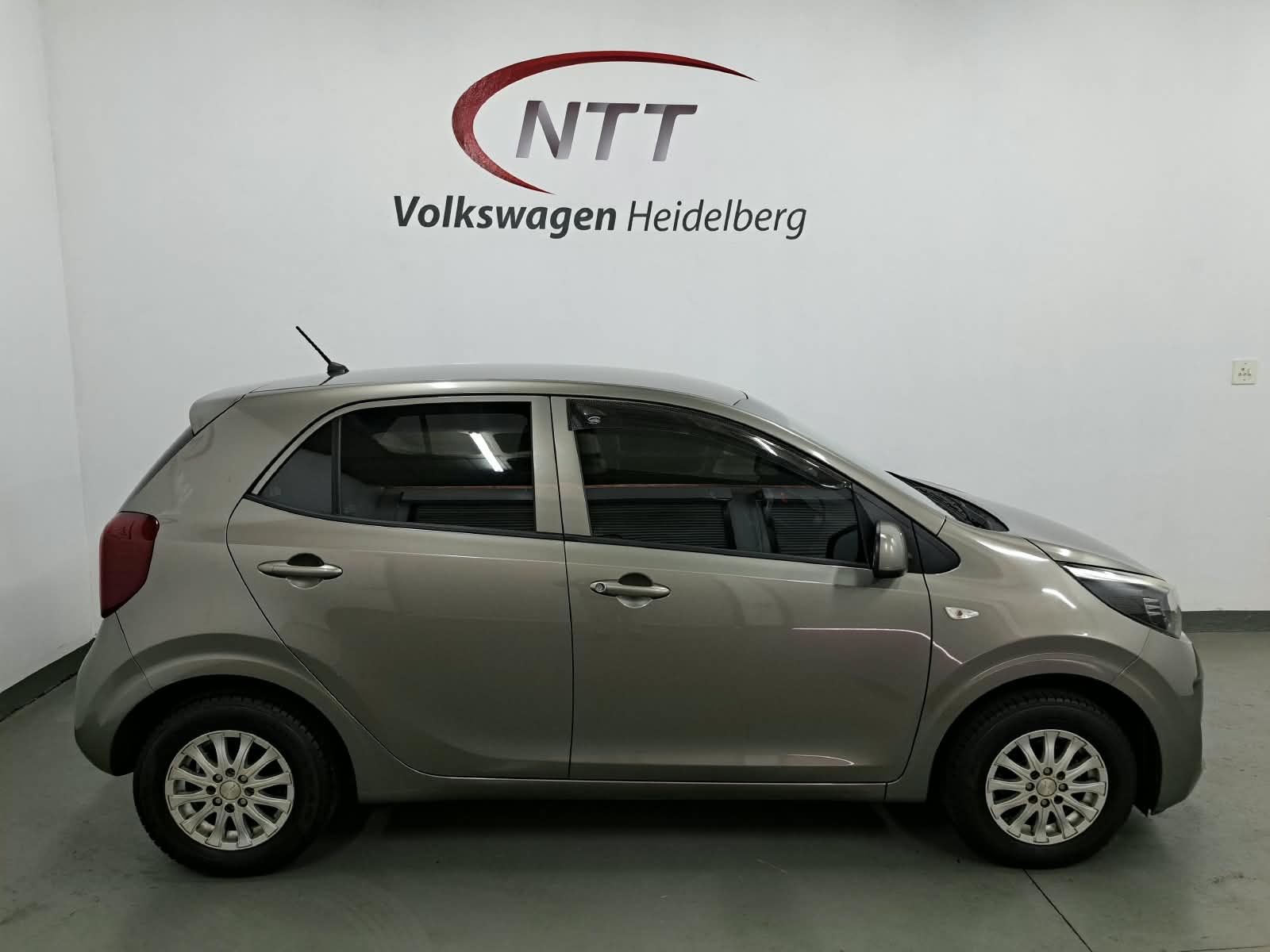 Used car gallery