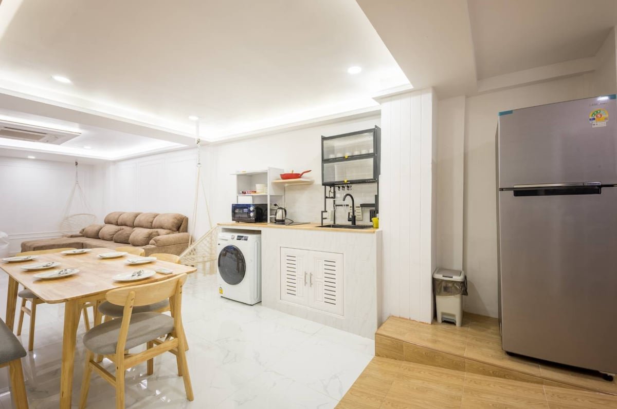 20PAX 5minARL 5Floors 6BR House gallery image 5