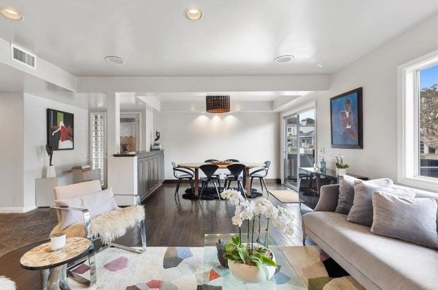 Chic Family Beach Home on Coveted Walk Street gallery image 4