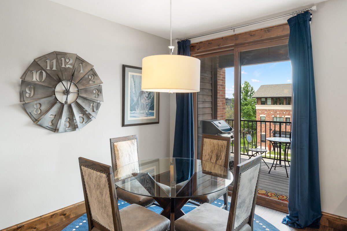 Main Street, Mountain View Luxury Condo in Bozeman gallery image 3