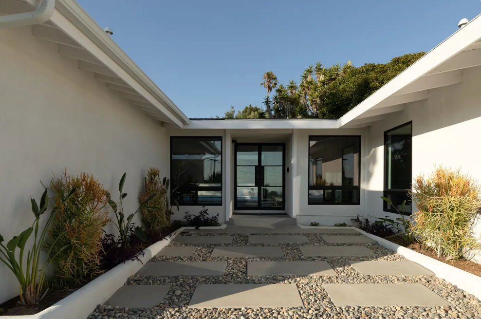 The Peninsula Beach House gallery image 3