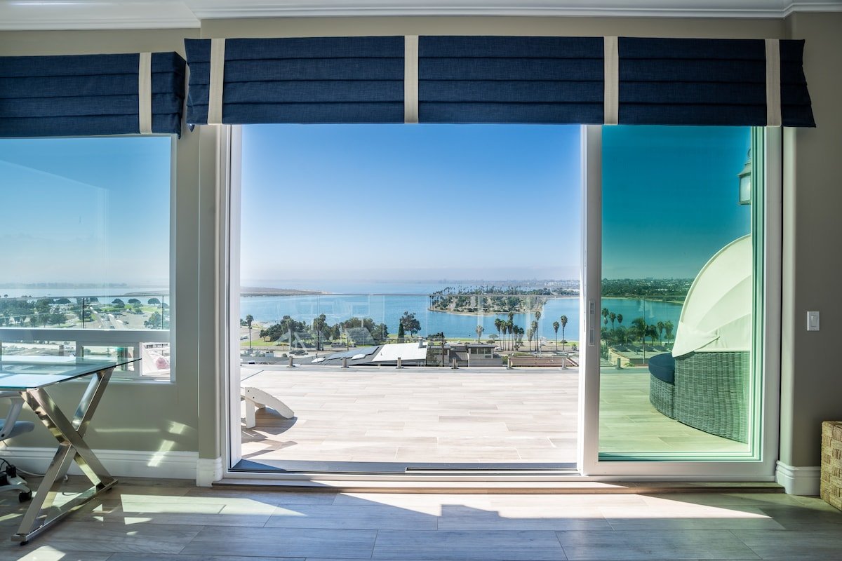 Stunning Bay Views! Luxury Outdoor Living | HotTub gallery image 5