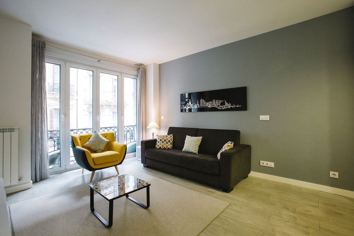 5 Getaria A , super central spacious apartment