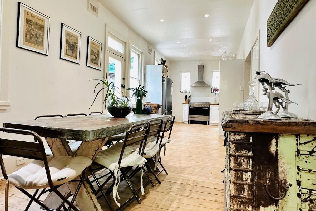 Elwood Eclectic Gem Walk to St Kilda beach gallery image 4